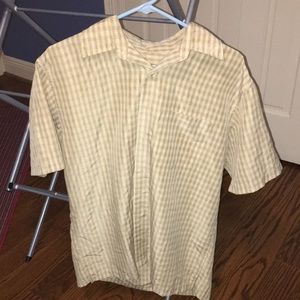 Van Heusen Men’s Medium Casual Button Up